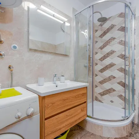 Amazing Apartment In Zadar With Kitchen Esterno foto